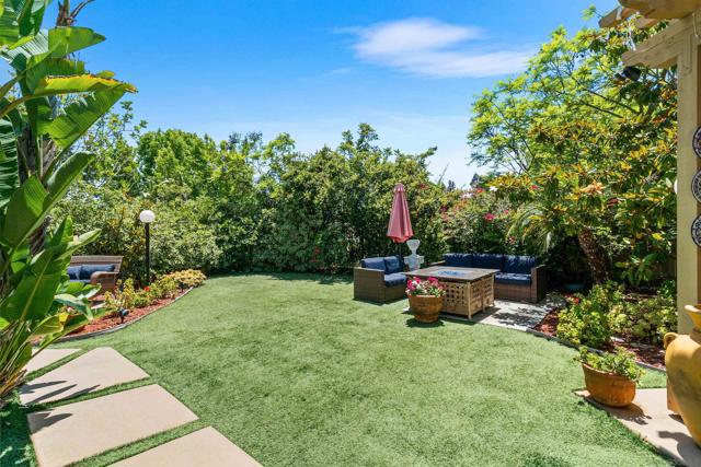 10286 Walnutdale St, San Diego CA: https://media.crmls.org/mediaz/bbf2d6ee-afbf-4c72-82a6-8d1f2d870136.jpg