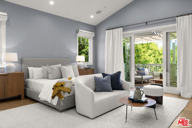 5 Bed Home for Sale in Los Angeles, California