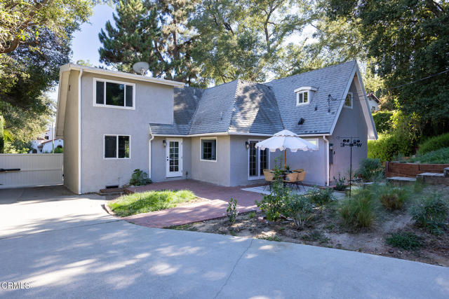 1601 El Rito Avenue, Glendale CA: https://media.crmls.org/mediaz/bbf40769-f3c7-4b3d-ba99-1e1563ff5e24.jpg