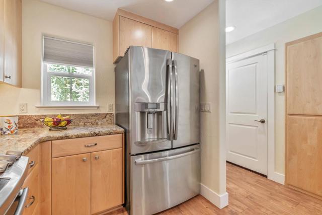 115 Fairway Village Court, Murphys CA: https://media.crmls.org/mediaz/bbf4e370-a9c2-477b-8160-ecba49299a0f.jpg