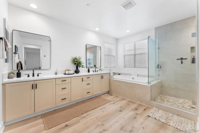 Image 28 of 51 For 1567 Corte Botanicas