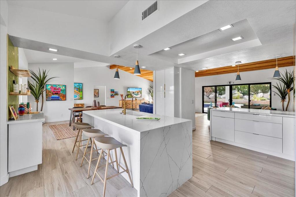 MLS #219136015DA image #2