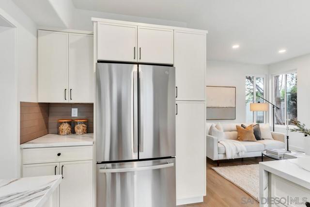 12169 Via San Loreno, San Diego CA: https://media.crmls.org/mediaz/bbf5a3ed-6f9d-4647-a261-bf9b2e371e22.jpg