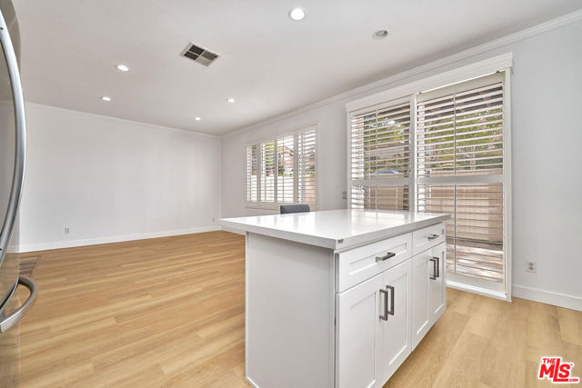 18802 Electra Court, Canyon Country CA: https://media.crmls.org/mediaz/bbf65ad5-3c27-440d-bbdd-27a71c17e785.jpg