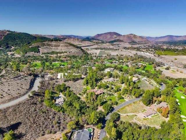 15731 Pauma Valley Dr., Pauma Valley CA: https://media.crmls.org/mediaz/bbf65fde-d09b-419d-9a0e-f891aae95897.jpg