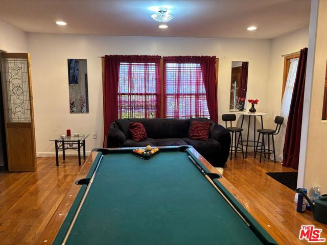 5764 W 85th Place, Los Angeles CA: https://media.crmls.org/mediaz/bbf8436d-965f-47df-a78f-e12de12ca38e.jpg