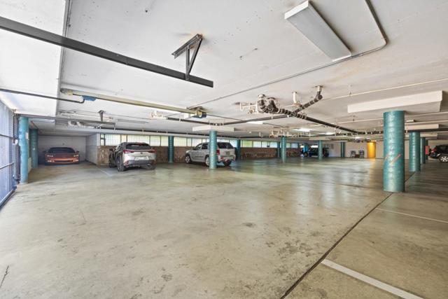 200 Elm Street, San Mateo CA: https://media.crmls.org/mediaz/bbf865f8-6afe-474f-94e3-516cc2be6f21.jpg