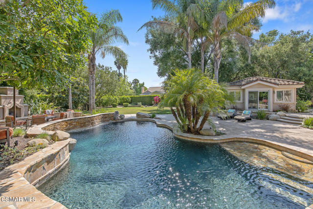 758 Camino Dos Rios, Thousand Oaks CA: https://media.crmls.org/mediaz/bbf8849f-d0d2-4fb3-92f6-2d345d3e0122.jpg