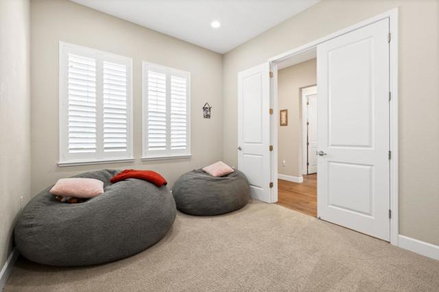 36 Freeport Court, Discovery Bay CA: https://media.crmls.org/mediaz/bbf8cb86-8da4-41a5-8ed4-c0215f1764e6.jpg
