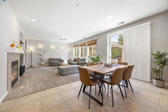 1037 Lexington Way, Livermore CA: https://media.crmls.org/mediaz/bbf93bc0-8968-41cb-935d-4cb4a1a1319f.jpg
