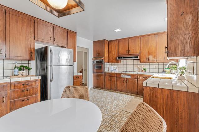 519 Escalona Drive, Santa Cruz CA: https://media.crmls.org/mediaz/bbf9478a-093d-44f0-b4ec-115e9b0fb129.jpg