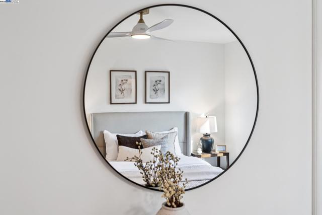 1728 Cambridge Dr, Alameda CA: https://media.crmls.org/mediaz/bbfa45fa-7a1e-4c58-bdd7-3fa056cf2aab.jpg