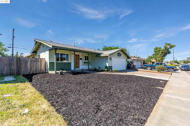 1908 New Jersey St, Fairfield CA: https://media.crmls.org/mediaz/bbfb51b2-b19b-4bee-b2d9-d8462ccaa6ea.jpg