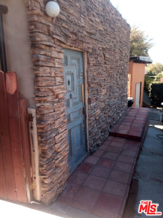 5040 Williams Place, Los Angeles, CA 90032