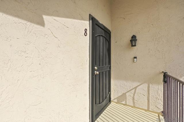 240 W Lincoln Ave, Escondido CA: https://media.crmls.org/mediaz/bbfc03cc-cd79-4b19-82ab-f579da6c8659.jpg