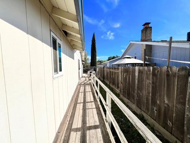 3025 Monticello Dr, Stockton CA: https://media.crmls.org/mediaz/bbfca210-b8b2-4700-bc42-27586212ca29.jpg