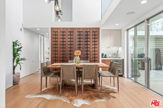 2736 Armacost Avenue, Los Angeles CA: https://media.crmls.org/mediaz/bbfd51f0-e8d6-4061-ac21-bfbdfc138ee5.jpg