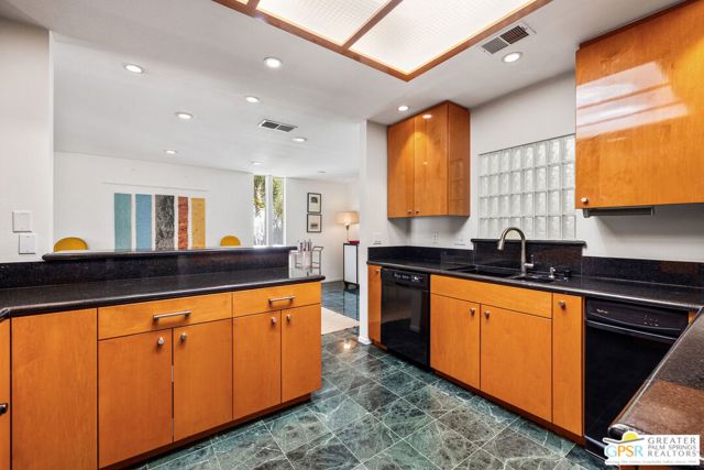 3351 Andreas Hills Drive, Palm Springs CA: https://media.crmls.org/mediaz/bbfd5f73-8069-4801-bb97-34ea1f4ff407.jpg