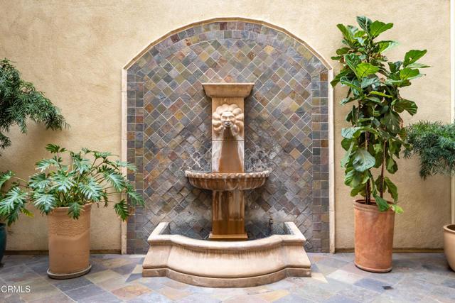 436 Poli Street, Ventura CA: https://media.crmls.org/mediaz/bbfee187-e87b-4a9a-af84-9824557976c1.jpg