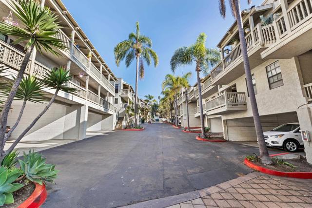 3961 Hortensia St, San Diego CA: https://media.crmls.org/mediaz/bbfee40c-5d06-4f14-ad21-b83739ecd339.jpg