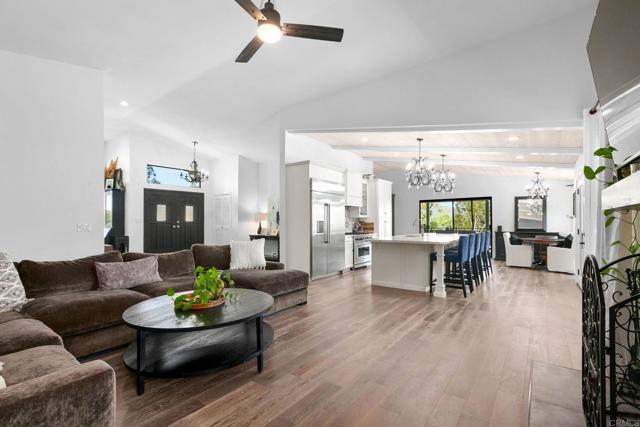 19950 Elfin Forest Ln, Escondido CA: https://media.crmls.org/mediaz/bbff1acc-84c9-426c-b429-ba99ead51be6.jpg