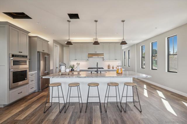 2936 Copley Ave, San Diego CA: https://media.crmls.org/mediaz/bbff4e75-9868-4fbf-b354-ab733352f093.jpg