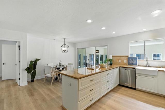 15591 Loma Vista Avenue, Los Gatos CA: https://media.crmls.org/mediaz/bbff7df6-ac0f-46f7-afdd-814d546ecdae.jpg