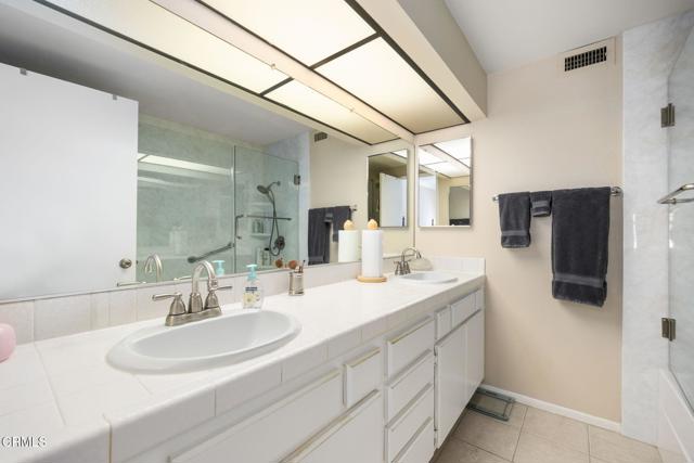 Detail Gallery Image 13 of 24 For 484 S Euclid #107,  Pasadena,  CA 91101 - 3 Beds | 2/1 Baths