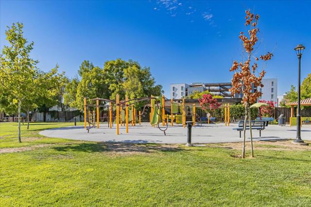 1890 Trento Loop, Milpitas CA: https://media.crmls.org/mediaz/bc009055-7d90-409f-a896-dfb9808892f7.jpg