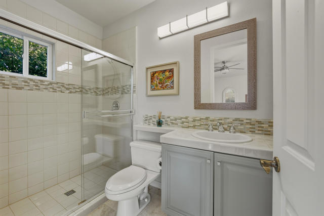 56 Oakmont Drive, Rancho Mirage CA: https://media.crmls.org/mediaz/bc00b460-7ae0-4bcd-952e-e99afc92a44e.jpg