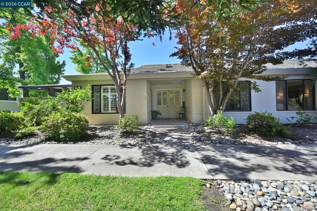 2217 Pine Knoll Dr #3