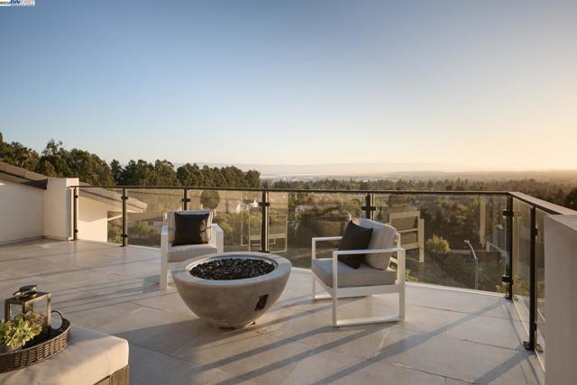 1615 Vinehill Court, Fremont CA: https://media.crmls.org/mediaz/bc028e52-9af8-4962-8422-ed2c781da51f.jpg