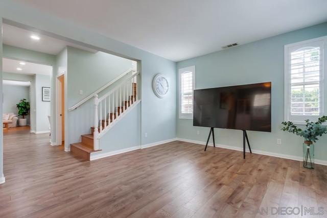 15655 Paseo Montenero, San Diego CA: https://media.crmls.org/mediaz/bc02e6bc-9e81-4ffe-b90c-453dce917f96.jpg