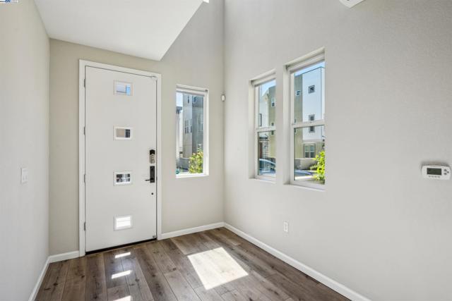 5813 Huntley Ave, Dublin CA: https://media.crmls.org/mediaz/bc0387cf-d2b3-4ccd-90b9-99f0b6f41246.jpg