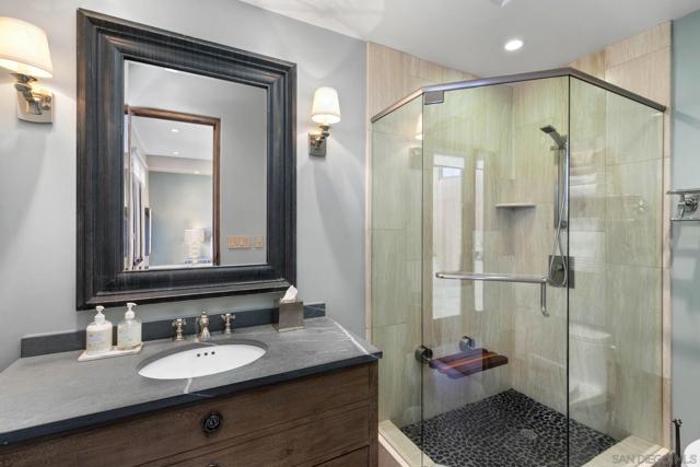 19210 Highland Hills Dr, Ramona CA: https://media.crmls.org/mediaz/bc04fee7-60b0-4037-9406-2f2da00dcab2.jpg