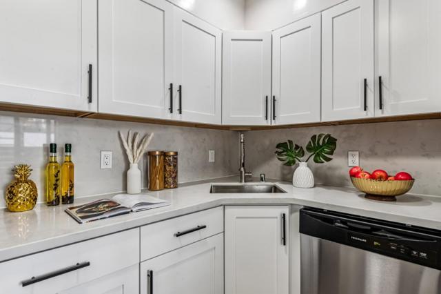 17221724 48th Avenue, San Francisco CA: https://media.crmls.org/mediaz/bc0507b5-e01e-43c4-ab50-dad4d2c9aab3.jpg
