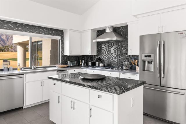 54877 Inverness Way, La Quinta CA: https://media.crmls.org/mediaz/bc05e6f1-75d6-4b8a-8a1c-35e551a098b2.jpg