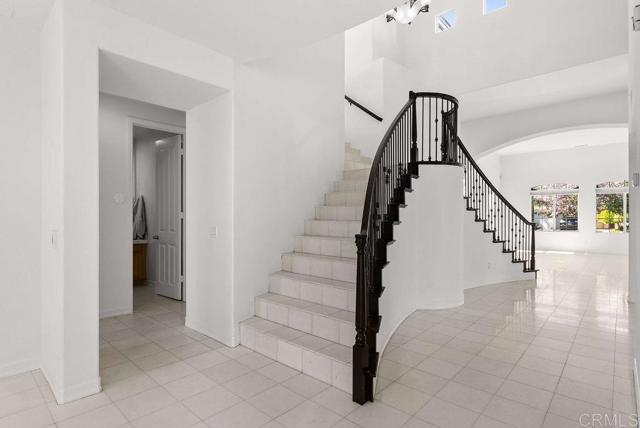 Detail Gallery Image 5 of 44 For 1004 Red Granite Rd, Chula Vista,  CA 91913 - 5 Beds | 4/1 Baths