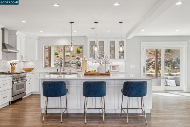 1019 Silverhill Drive, Lafayette CA: https://media.crmls.org/mediaz/bc06d367-ad32-4f5e-83d2-b63e59e22fbf.jpg