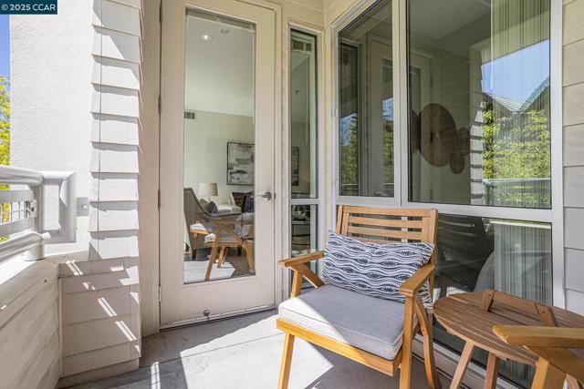 1655 N California Blvd, Walnut Creek CA: https://media.crmls.org/mediaz/bc073894-515e-4ace-8b36-764fe0d87813.jpg