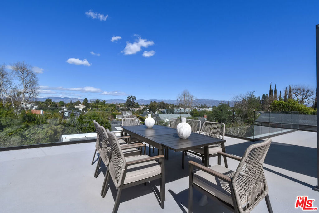 13015 Greenleaf StreetStudio City img 18