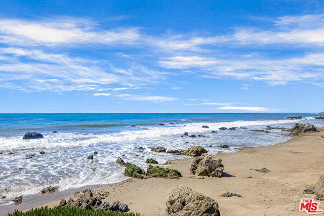 Details for 31558 Victoria Point Road, Malibu, CA 90265