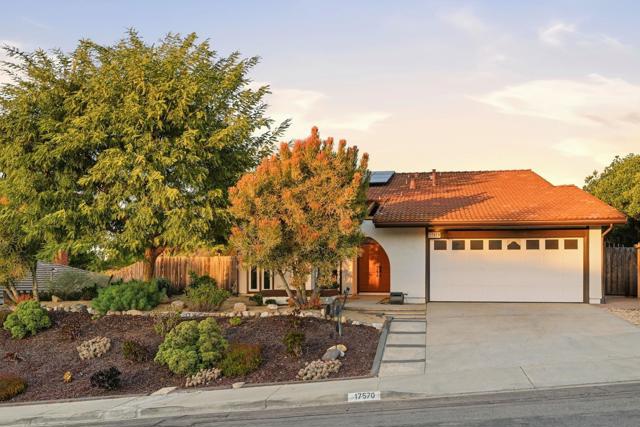 17570 Montero Rd, San Diego CA: https://media.crmls.org/mediaz/bc0aa3da-fbc9-444c-99ab-7f77111d8eef.jpg