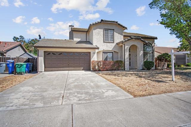 1622 Fir Drive, Los Banos CA: https://media.crmls.org/mediaz/bc0b2520-35bd-4ba3-9e80-66287ee98493.jpg