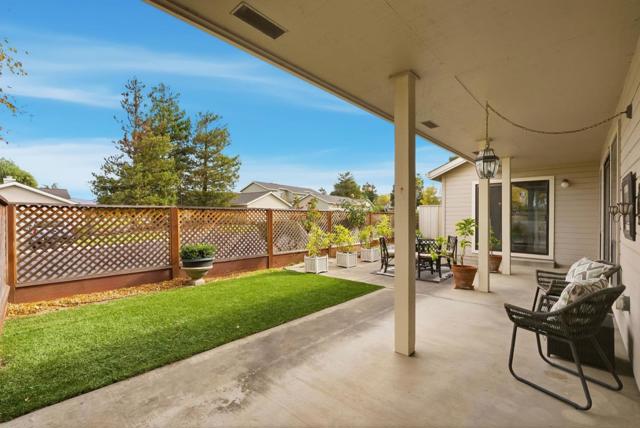 660 Helen Drive, Hollister CA: https://media.crmls.org/mediaz/bc0c2ef9-65eb-4434-a6ea-1bddd5c07622.jpg