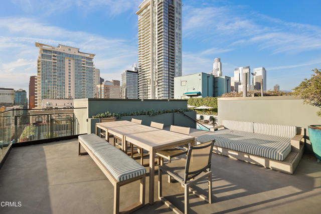 849 S Broadway, Los Angeles CA: https://media.crmls.org/mediaz/bc0c417e-858c-4aa4-93a7-bef2ecccf704.jpg