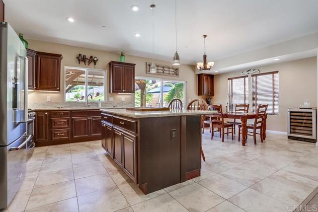11541 Westhill, Lakeside CA: https://media.crmls.org/mediaz/bc0cff8a-92a7-4a33-9138-3e0d26fe0122.jpg