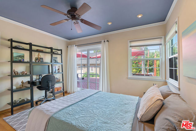 1003 S Los Robles Avenue, Pasadena CA: https://media.crmls.org/mediaz/bc0d3a40-63f1-4c6b-82ae-e8abcfdf74d5.jpg