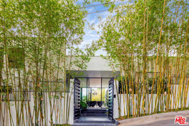 3 Bed Home for Sale in Los Angeles, California