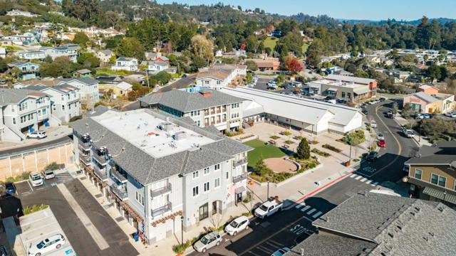 131 Aptos Village Way, Aptos CA: https://media.crmls.org/mediaz/bc0d93c9-ab75-477d-b459-4f167086c980.jpg
